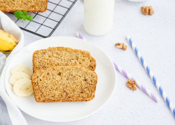 Bánh mì chuối hấp sữa