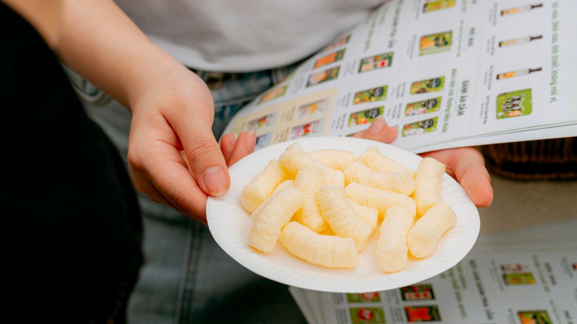 Bánh ăn dặm rảu củ Mămmy dùng thử tại sự kiện