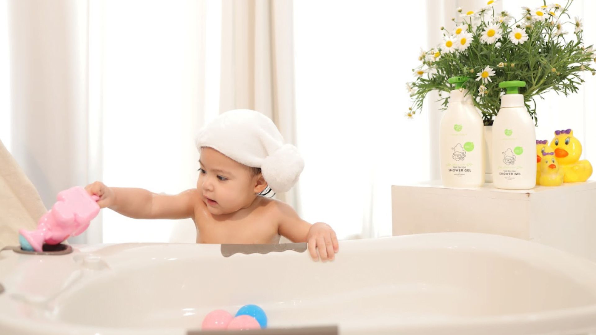 Cách tắm bé sơ sinh với Sữa tắm gội toàn thân Natural BéBé