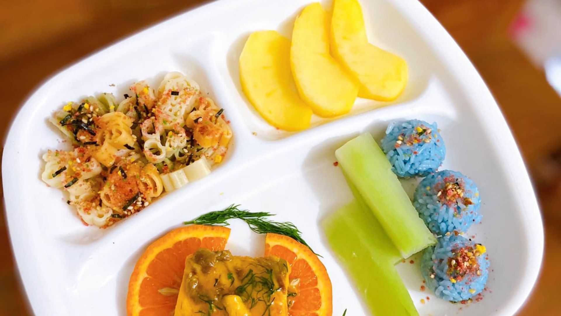 Nui rắc mè rong biển cho bé ăn dặm