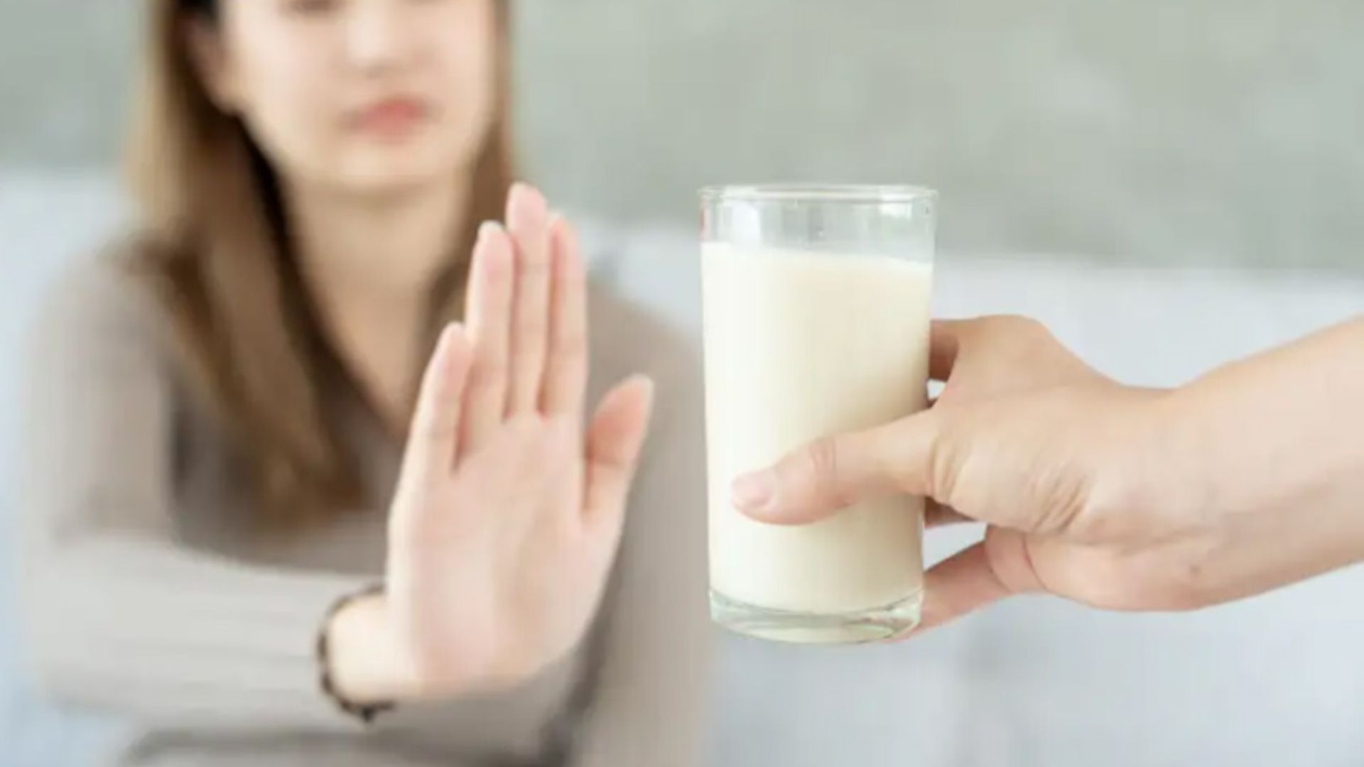 Thay đổi chế độ ăn của mẹ khi trẻ bị dị ứng đạm sữa bò