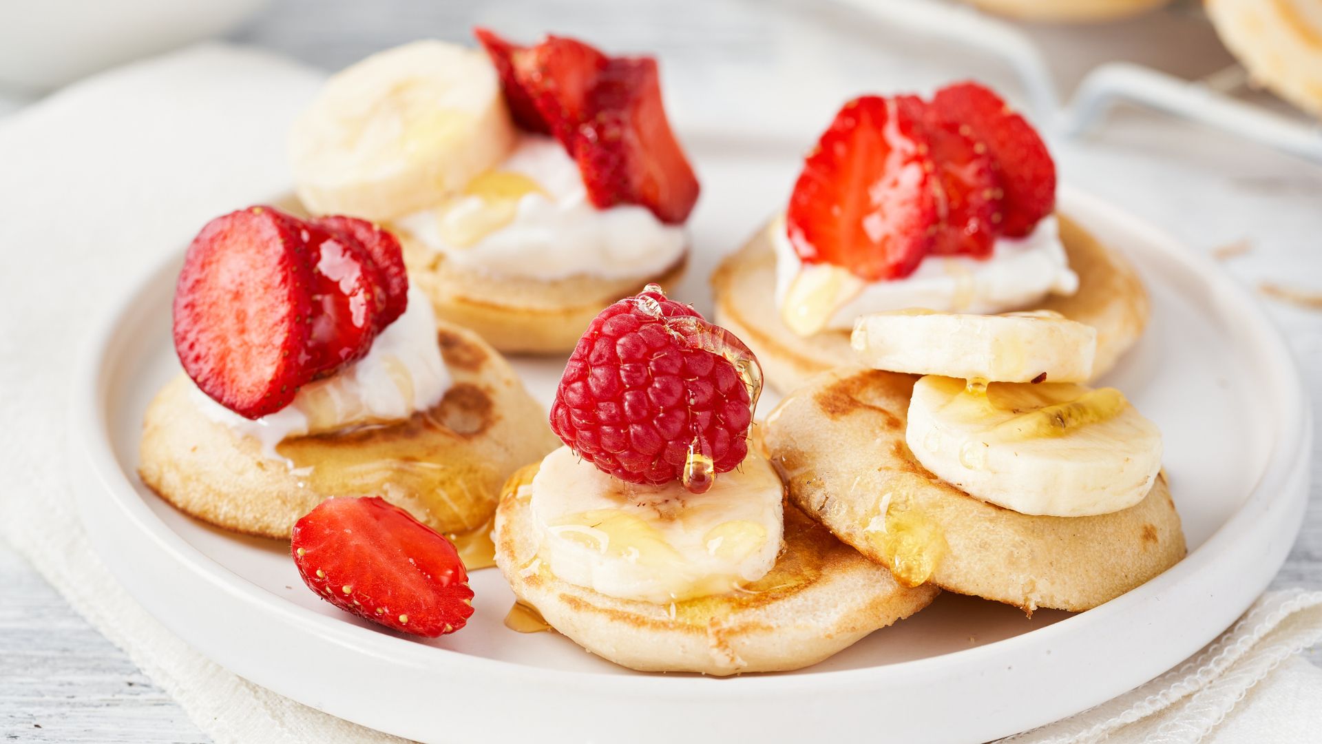 Bánh pancake trái cây sữa chua