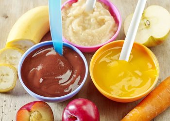 Bột rau củ quả tươi cho bé ăn dặm