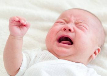 Dấu hiệu thiếu canxi ở trẻ dưới 12 tháng