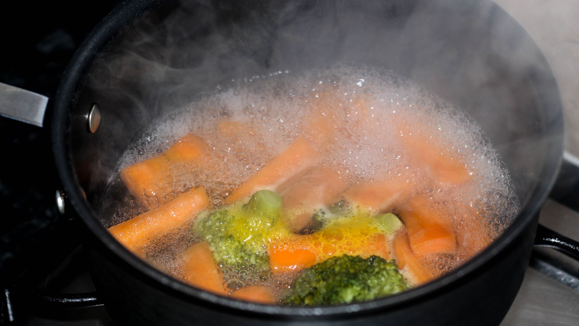 Hình ảnh mô tả hấp, luộc cho bé