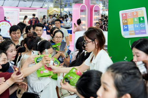 Không khí sôi động tại gian hàng Mămmy Kidplaza 2025