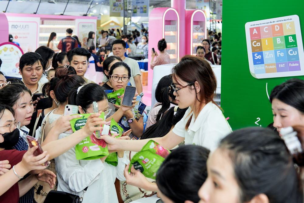 Không khí sôi động tại gian hàng Mămmy Kidplaza 2025