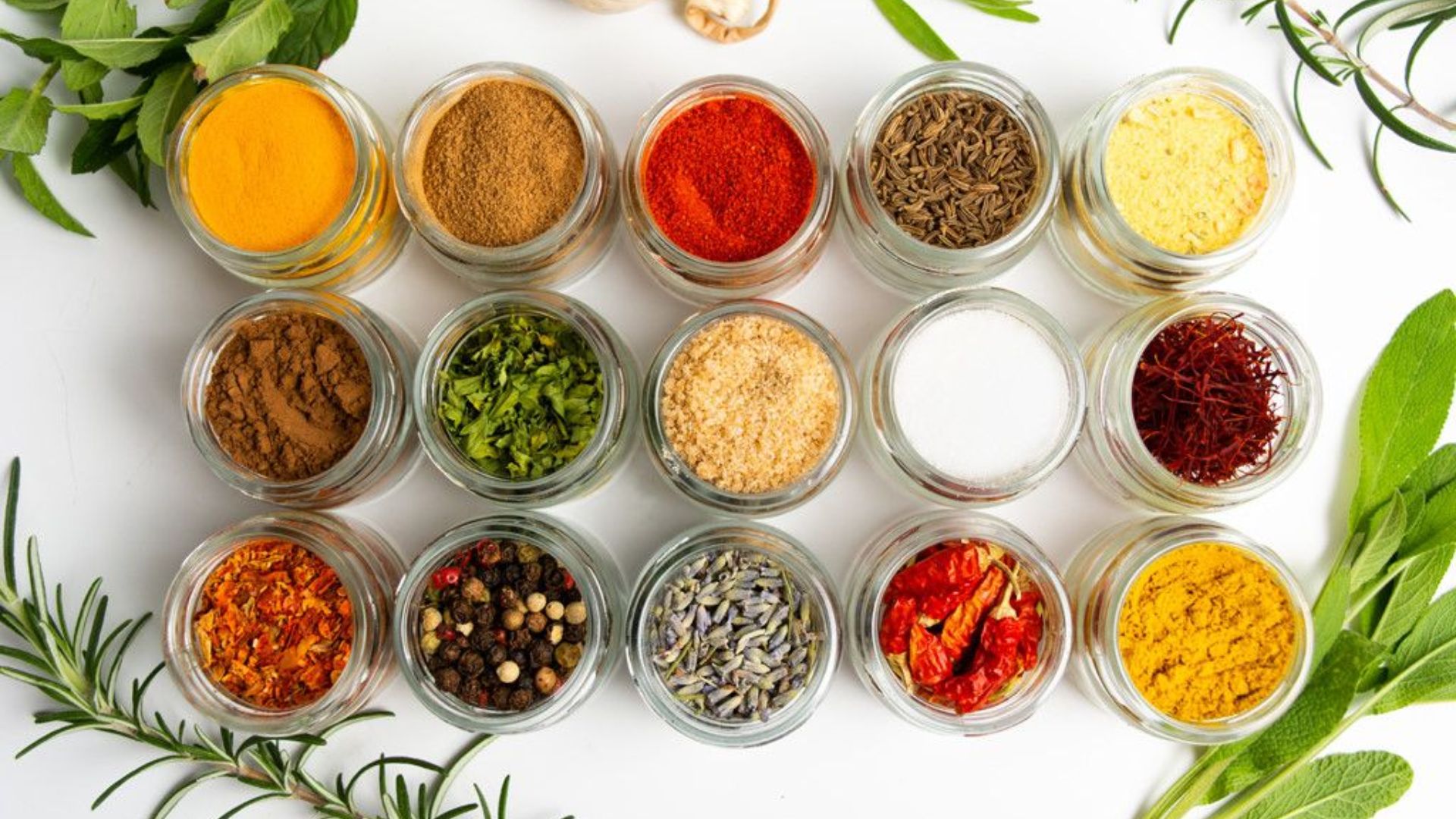 Các thành phần và gia vị tuyệt đối không nêm cho bé ăn dặm