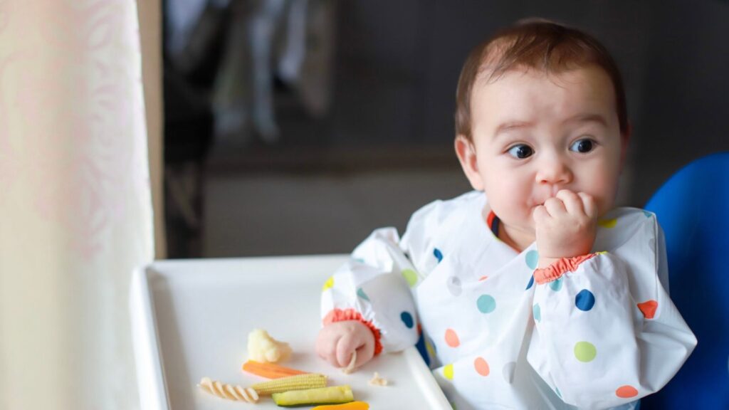 Bé ăn BLW có bị thiếu chất không
