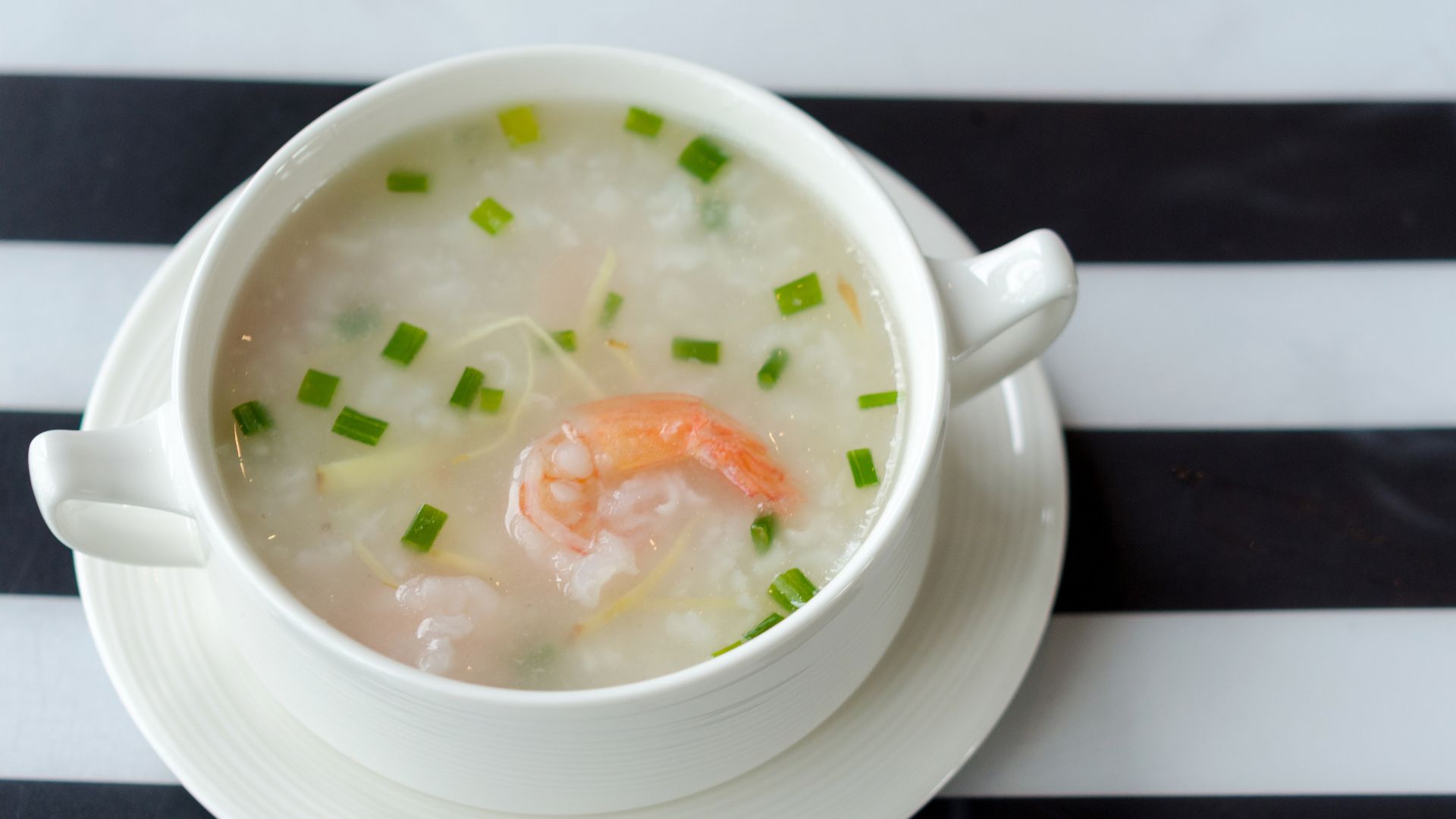 Cháo tôm nên kết hợp rau gì