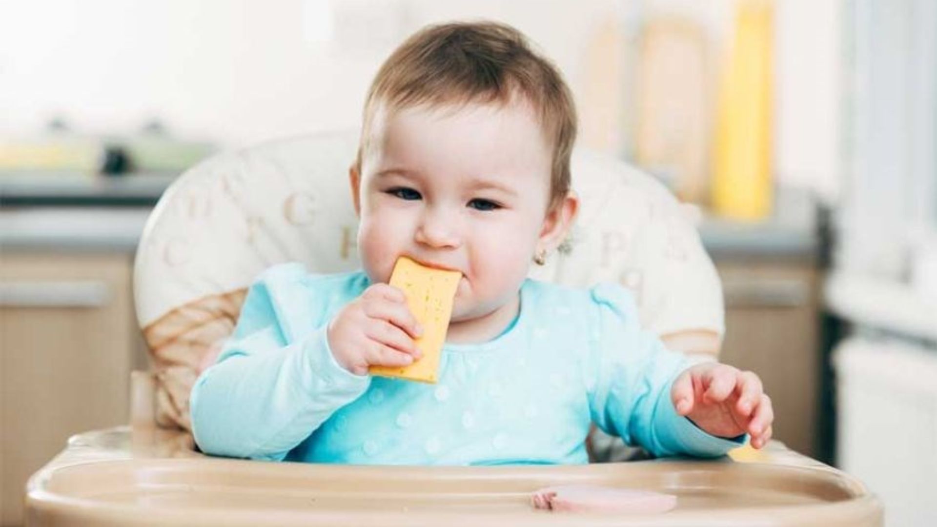 Phô mai tách muối dùng cho bé mấy tháng